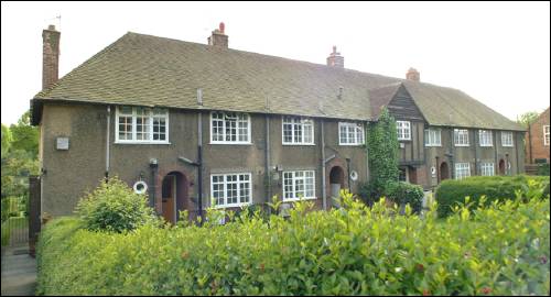 200 Falloden Way